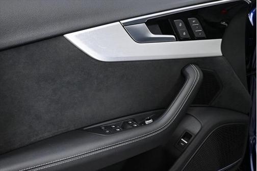 2022 Audi A4 Prestige 45 TFSI S line quattro S tronic