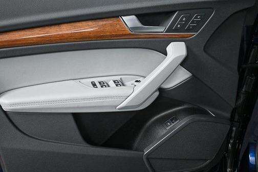 2022 Audi Q5 45 S line Premium Plus