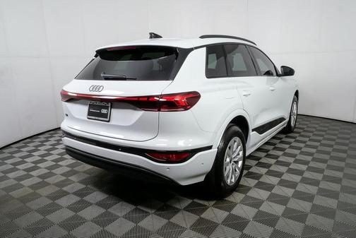 2025 Audi Q6 e-tron Premium