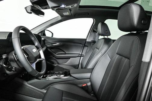 2025 Audi Q6 e-tron Premium quattro