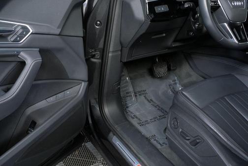 2022 Audi e-tron Sportback S line Premium