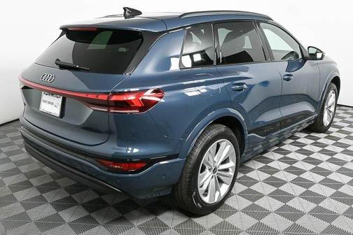 2025 Audi Q6 e-tron Premium