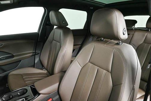 2025 Audi Q6 e-tron Premium
