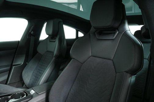 2022 Audi e-tron GT Premium Plus