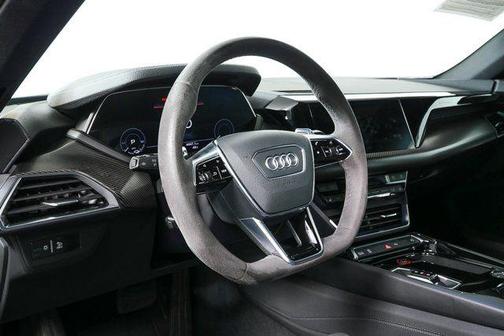 2022 Audi e-tron GT Premium Plus