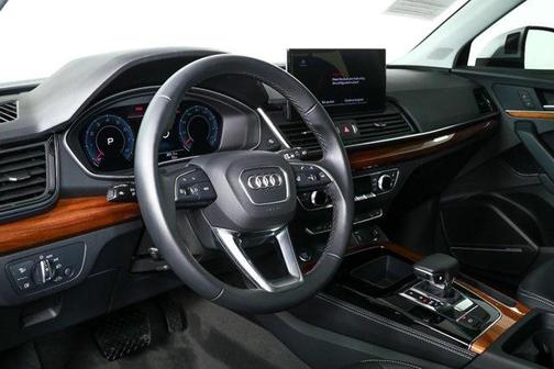 2023 Audi Q5 40 Premium Plus