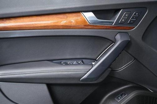 2023 Audi Q5 40 Premium Plus