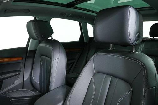 2023 Audi Q5 40 Premium Plus