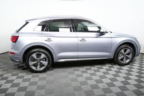 2023 Audi Q5 40 Premium Plus