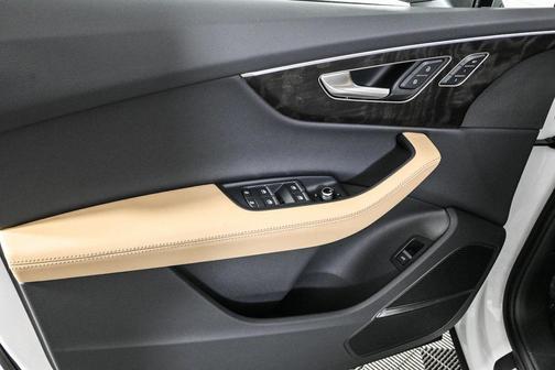 2025 Audi Q7 45 Premium Plus