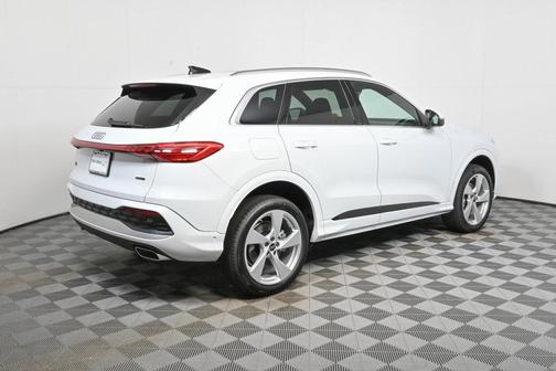 2025 Audi Q5 Premium Plus