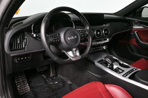 2022 Kia Stinger GT2
