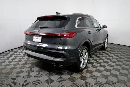 2025 Audi Q5 Premium Plus TFSI quattro S tronic