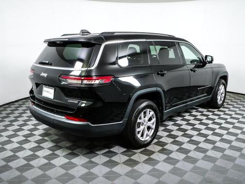 Diamond Black Crystal Pearlcoat 2022 Jeep Grand Cherokee L Limited