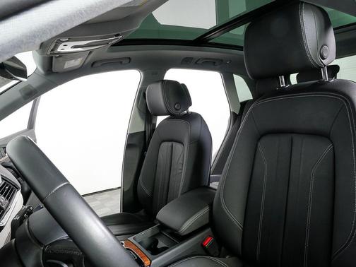 Mythos Black Metallic 2023 Audi Q5 45 S line Premium Plus