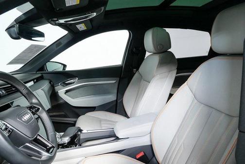 2024 Audi Q8 e-tron Prestige