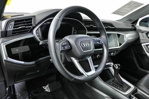 2022 Audi Q3 45 S line Premium