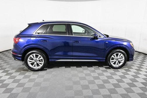 2022 Audi Q3 45 S line Premium