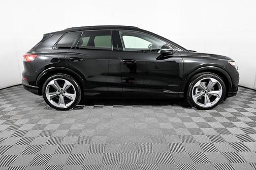 2025 Audi Q4 e-tron Premium Plus 55 quattro