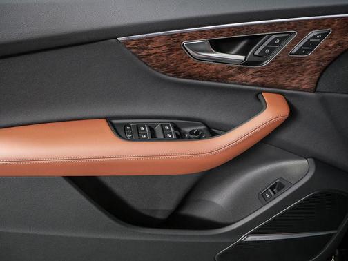 2026 Audi Q7 55 Premium Plus