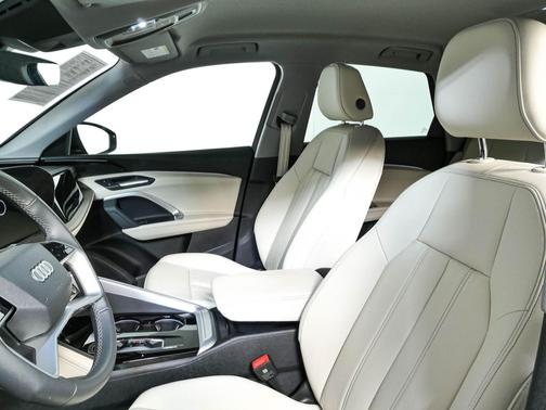 Black Metallic 2025 Audi Q5 Premium TFSI quattro S tronic