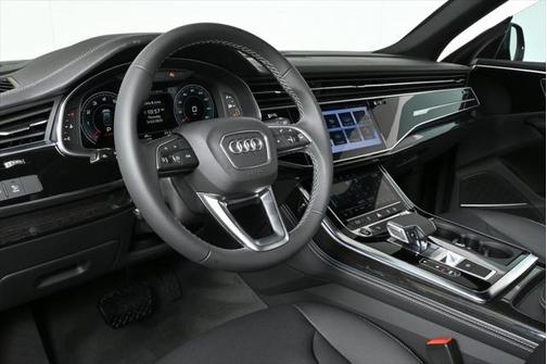 2025 Audi Q8 55 Premium Plus
