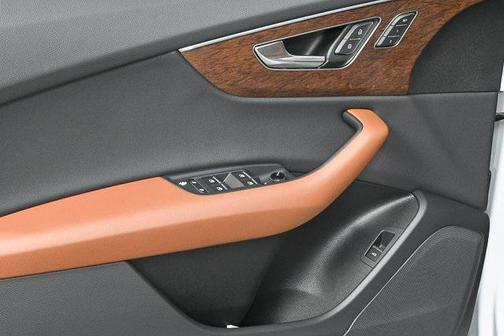 2025 Audi Q8 55 Premium