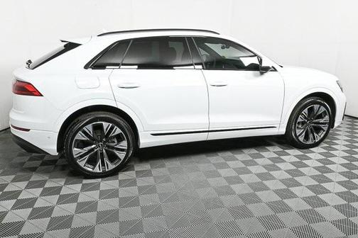 2025 Audi Q8 55 Premium