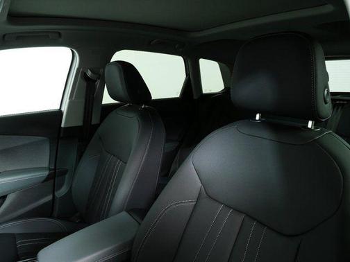 Glacier White Metallic 2026 Audi Q3 TFSI quattro S tronic