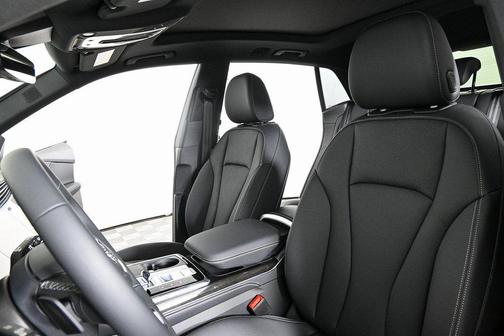 2026 Audi Q8 55 Premium Plus