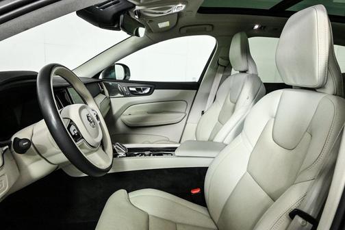 2021 Volvo XC60 Recharge Plug-In Hybrid T8 Inscription