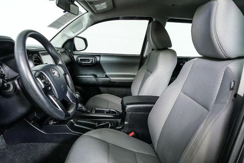 2017 Toyota Tacoma SR