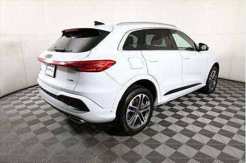 2025 Audi Q5 Premium