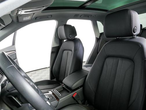 Monsoon Gray Metallic 2020 Audi Q5 45 Premium