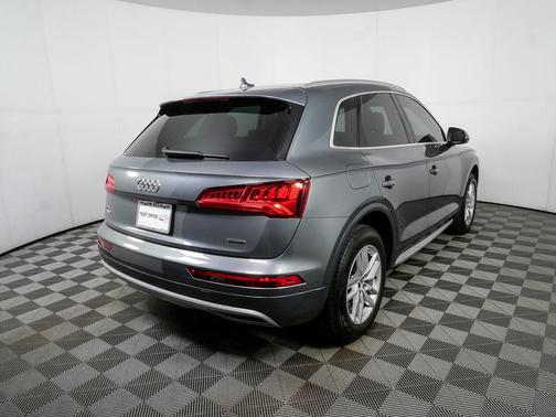 Monsoon Gray Metallic 2020 Audi Q5 45 Premium