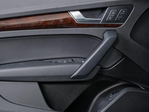 Monsoon Gray Metallic 2020 Audi Q5 45 Premium