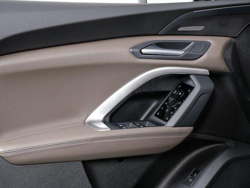 Daytona Gray Pearl Effect 2026 Audi Q5 Prestige TFSI quattro S tronic