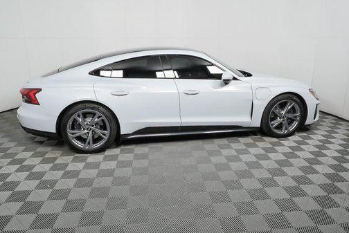 2023 Audi e-tron GT Premium Plus quattro