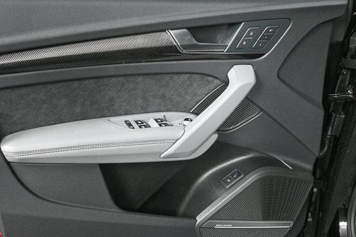 2025 Audi SQ5 3.0T Premium Plus