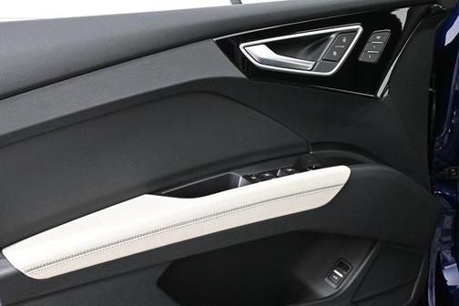 2025 Audi Q4 e-tron Prestige 55 quattro