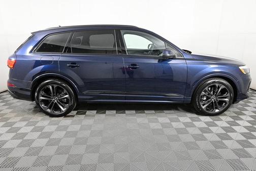 2025 Audi Q7 55 Premium Plus