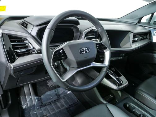 Glacier White Metallic 2023 Audi Q4 e-tron Premium Plus 50 quattro
