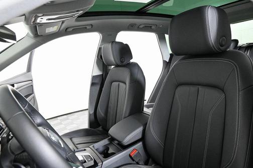 2023 Audi Q5 45 S line Premium