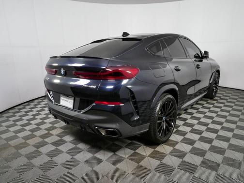 Carbon Black Metallic 2023 BMW X6 xDrive40i