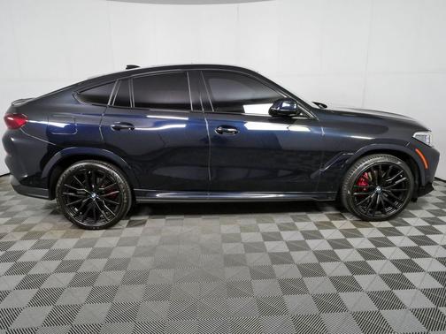 Carbon Black Metallic 2023 BMW X6 xDrive40i