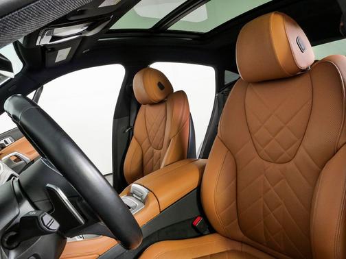Carbon Black Metallic 2023 BMW X6 xDrive40i