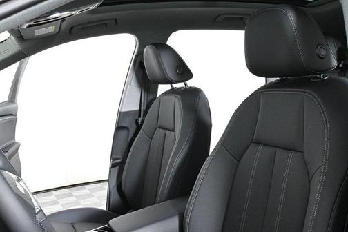 2025 Audi Q6 e-tron Premium quattro