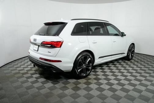 2026 Audi Q7 55 Premium Plus