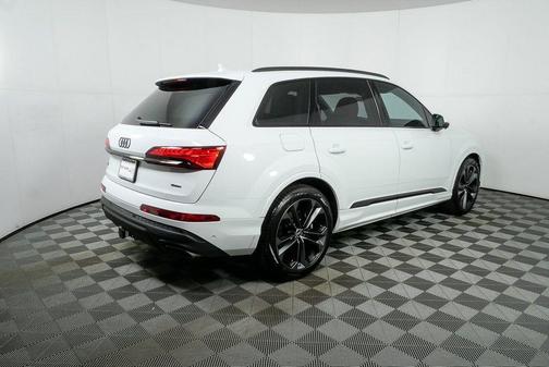 2026 Audi Q7 55 Premium Plus