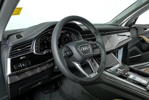 2026 Audi Q7 55 Premium Plus